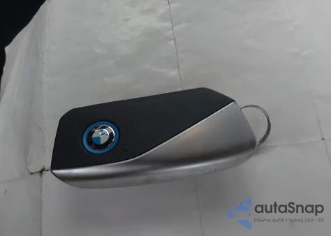 2024 BMW Ix xDrive50 из США, поврежденный, VIN WB523CF04RCN56022